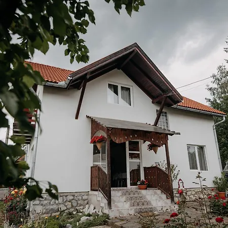 Kaffai Panzio Bed & Breakfast 3*